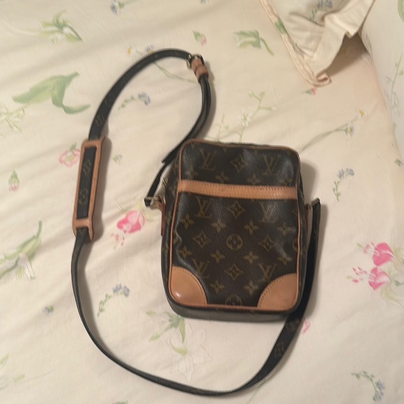Louis Vuitton Monogram Crossbody Bag - Picture 1 of 4